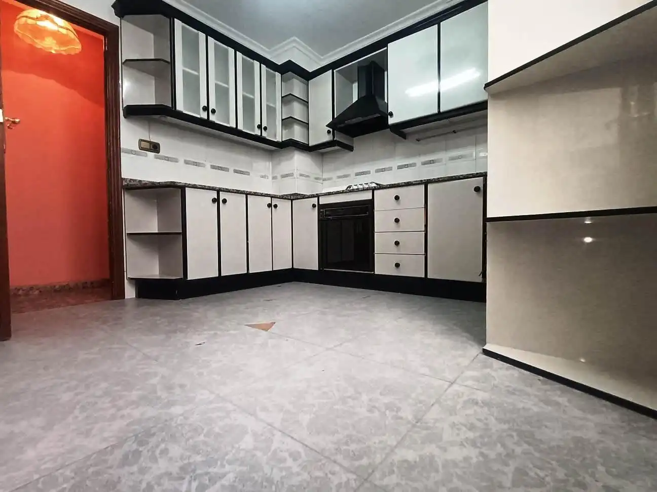 Küche von Wohnung zum Verkauf in Cieza mit Klimaanlage und Balkon
