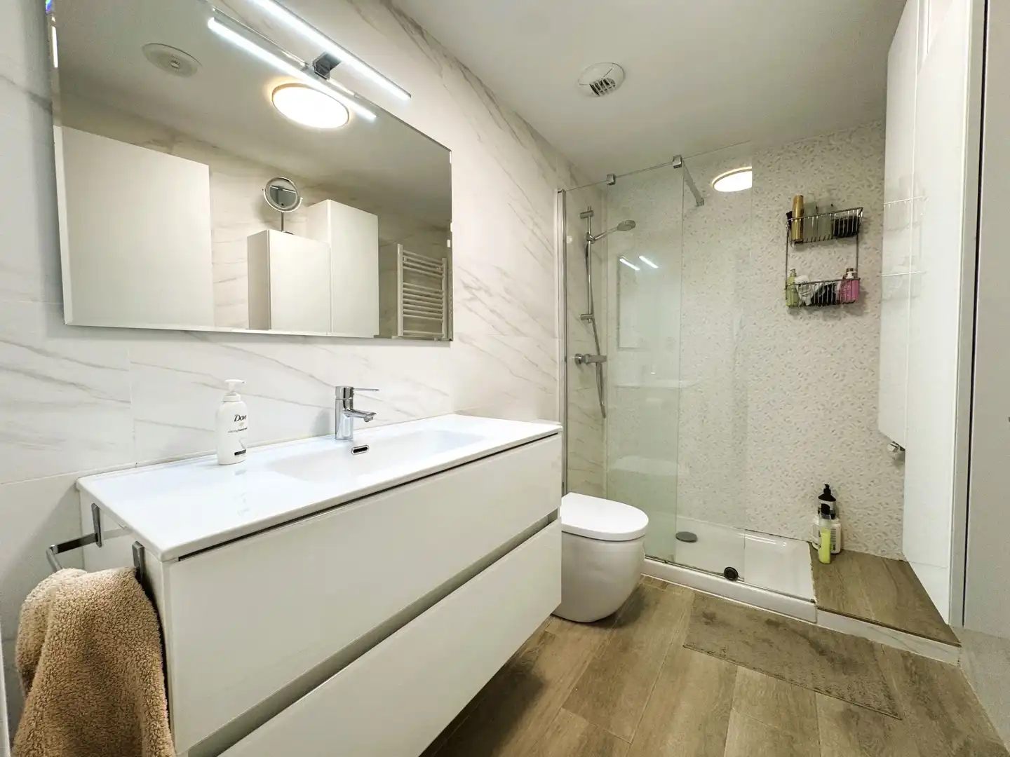 Baño de Piso en venta en Urduliz con Calefacción, Parquet y Terraza