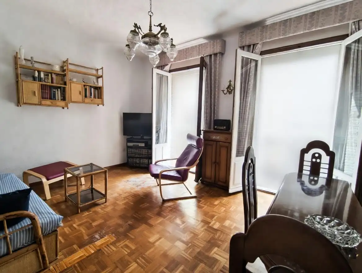 Sala d'estar de Pis en venda en Madrid amb Calefacció, Forn i Balcó