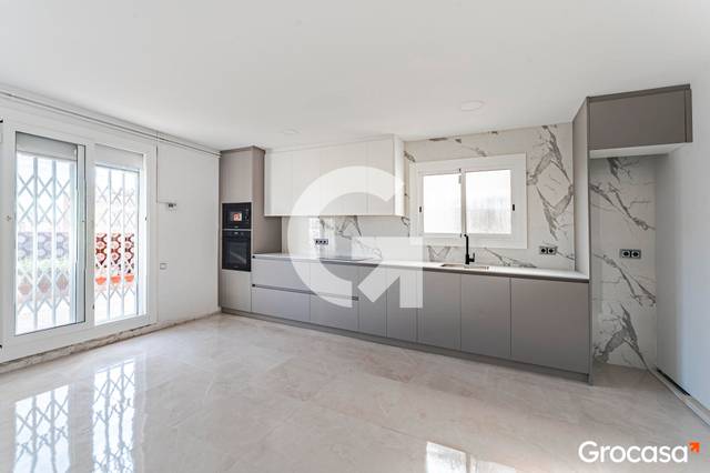 Ático en Venta en AV ISABEL LA CATOLICA D' en La Florida