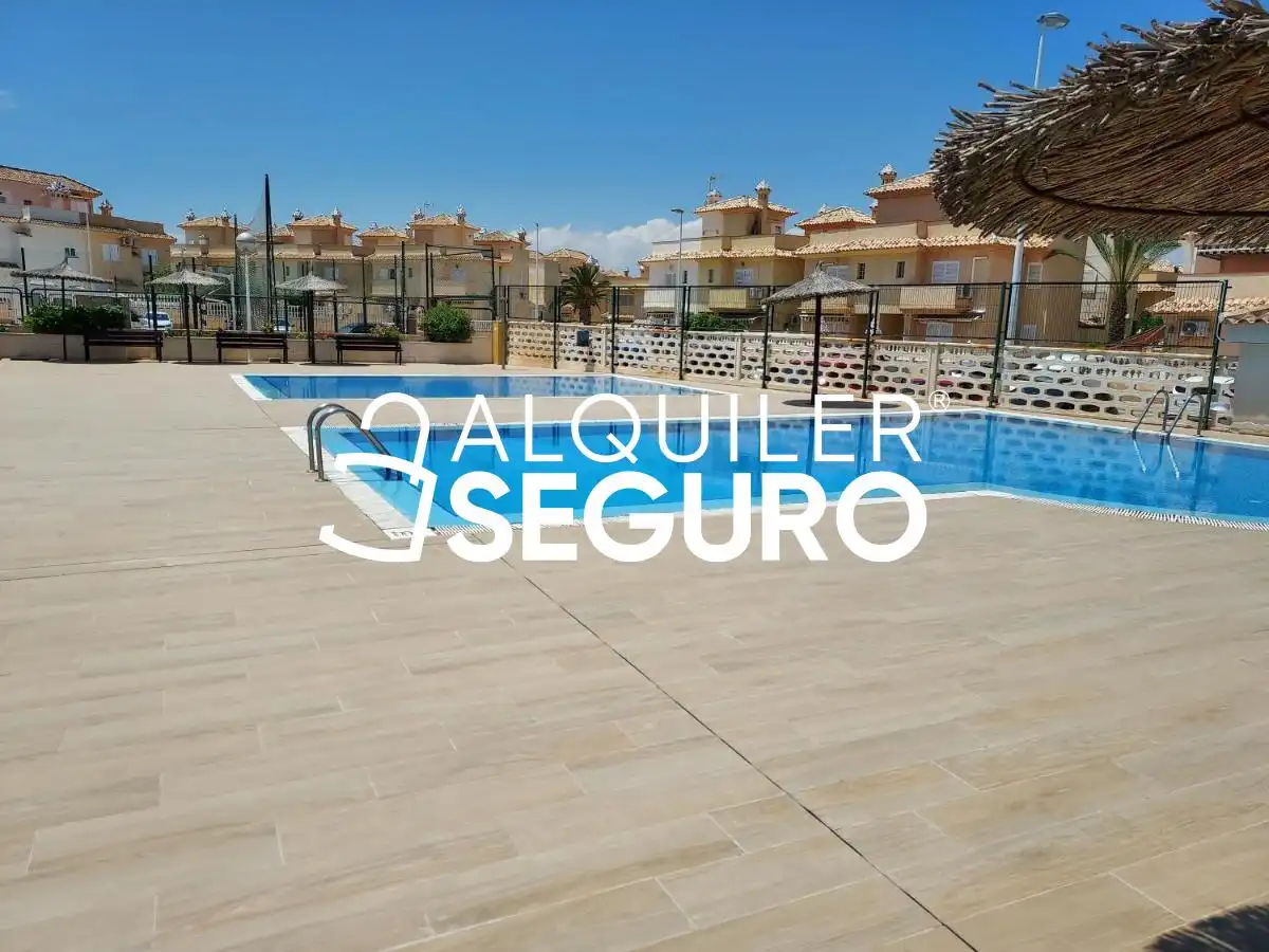 Piscina de Casa o xalet de lloguer en Santa Pola amb Aire condicionat, Calefacció i Terrassa