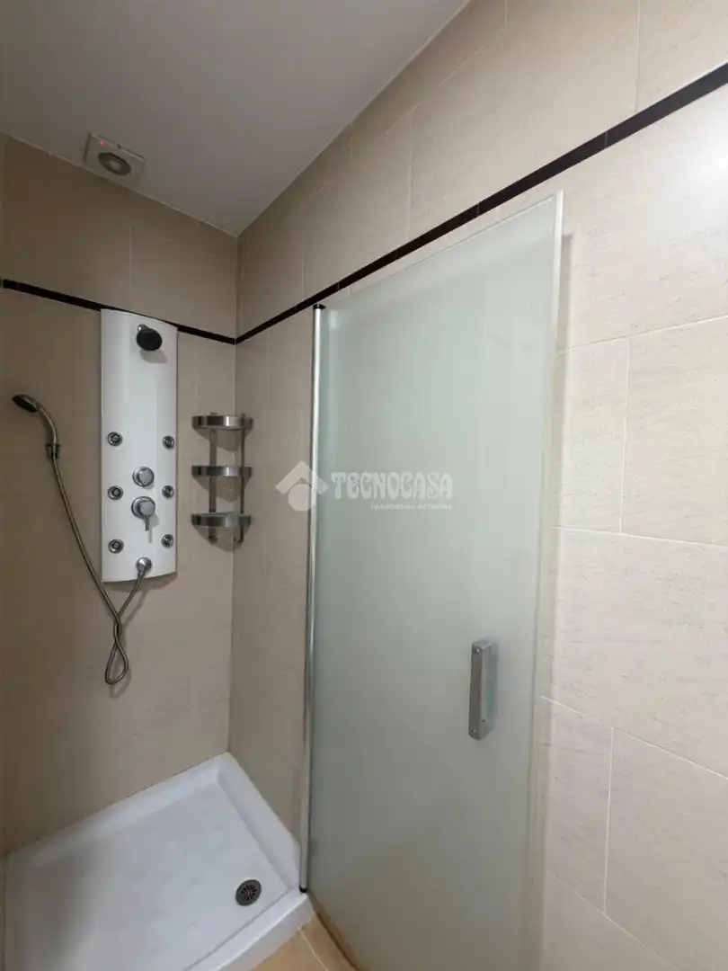Bathroom of Flat for sale in Mengíbar  with Air Conditioner and Heating