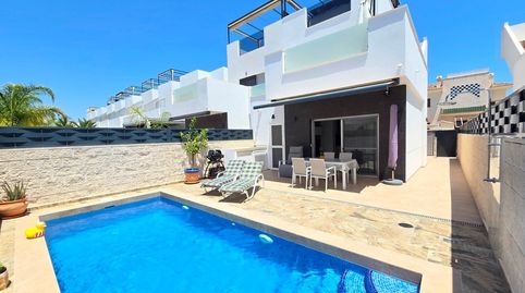 Villa en excelente estado con piscina privada., imatge 2