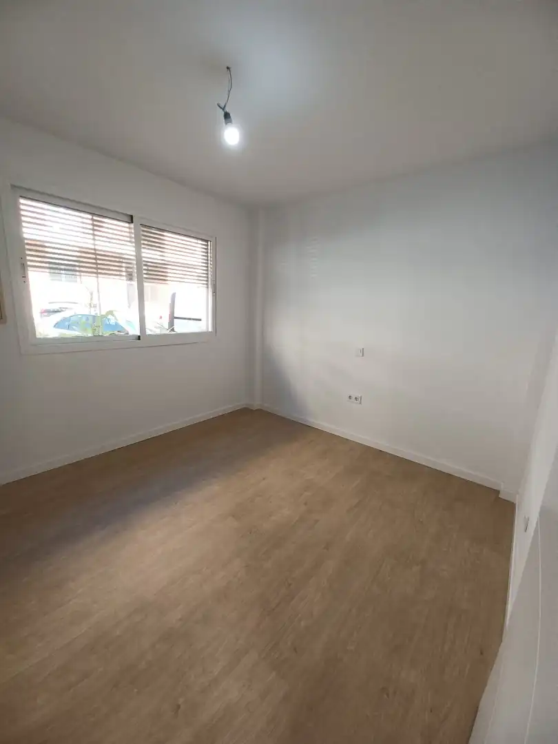 Schlafzimmer von Wohnung zum Verkauf in Sevilla mit Klimaanlage