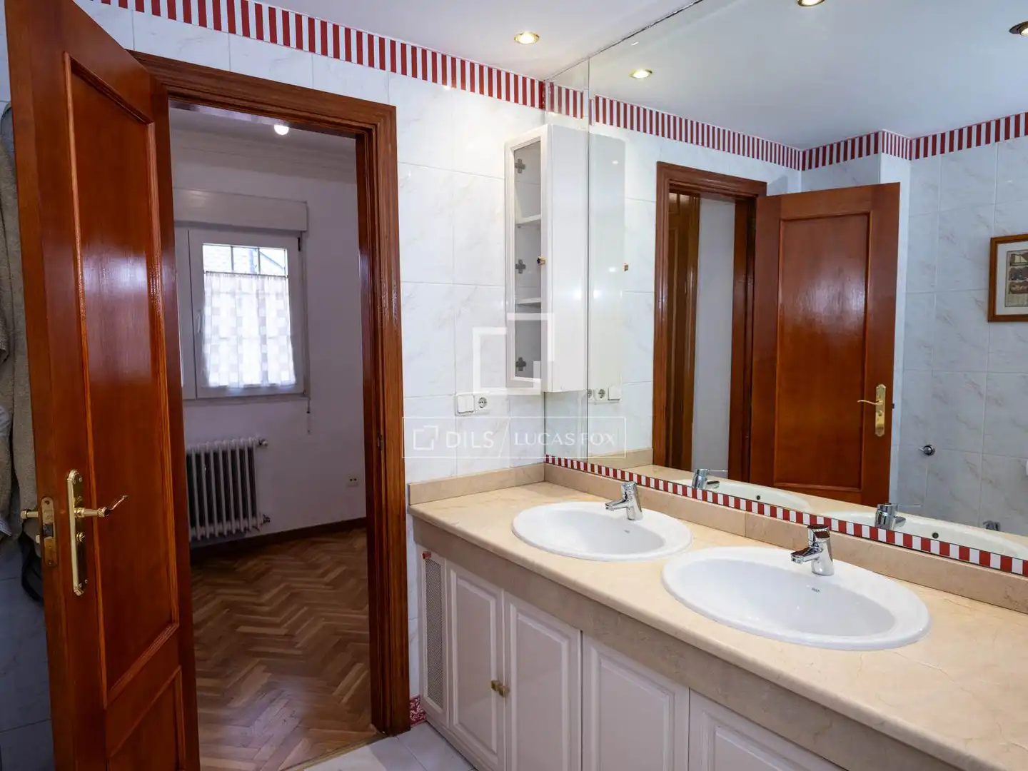 Baño de Casa o chalet de alquiler en Galapagar con Calefacción, Jardín privado y Terraza