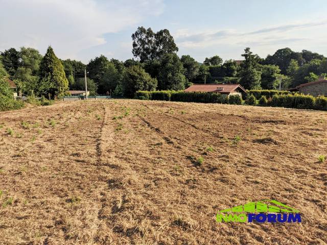 Terreno residencial en Venta en Cambre