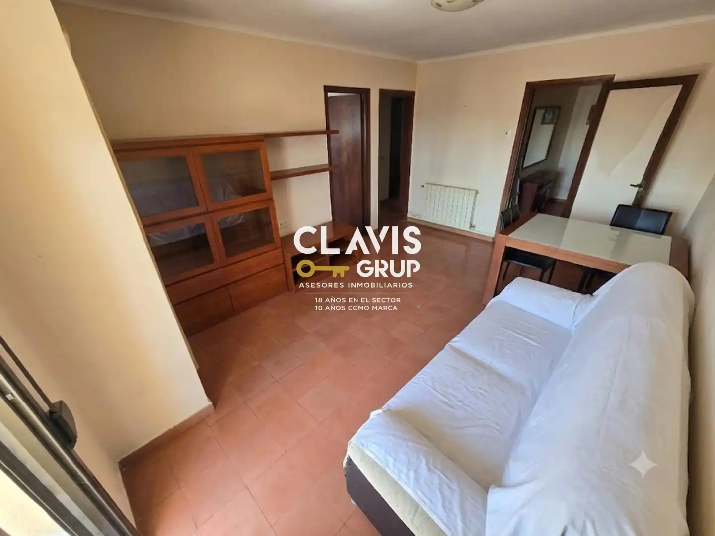 Flat for sale in Barcelona  with Heating, Terrace and Alarm