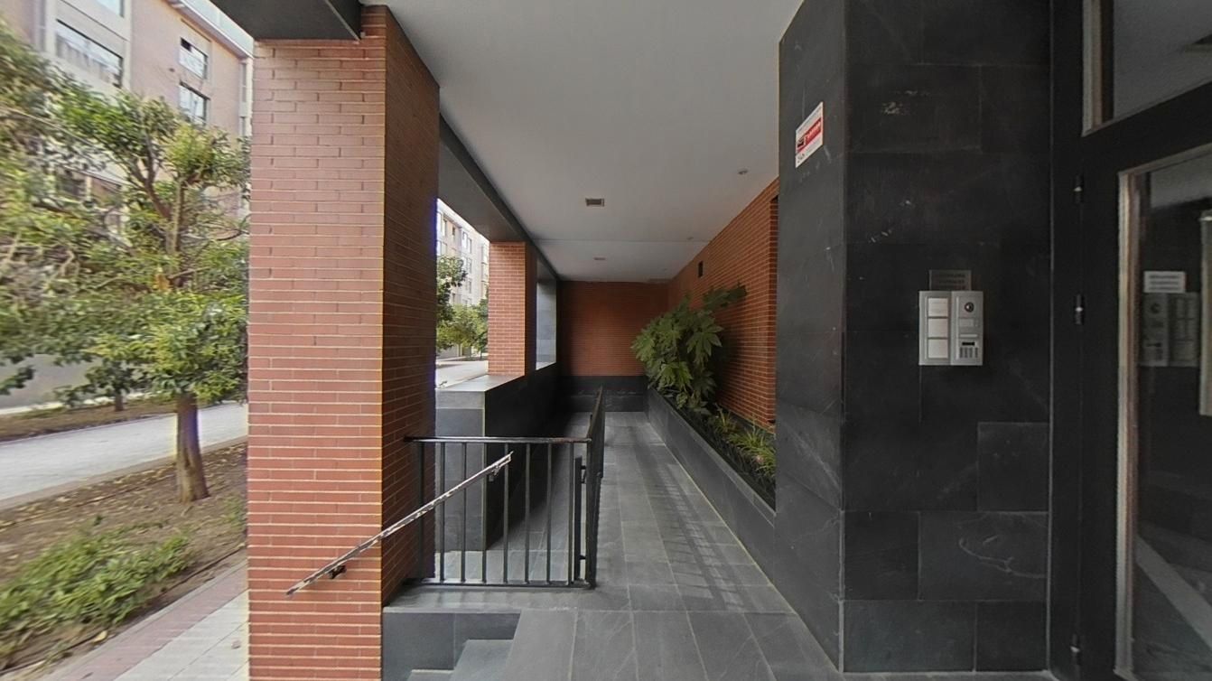 Piso en venta en  Madrid Capital con Calefacción, Trastero y Piscina