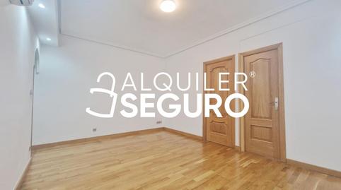 Photo 4 of Flat to rent in De Cipriano Sancho , Ventas, Madrid