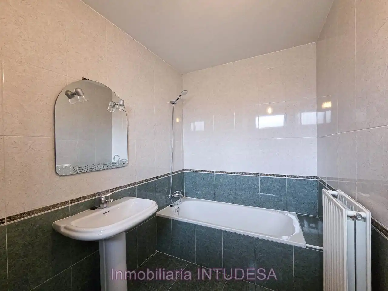 Bathroom of Detached homes for sale in Murchante  with Air Conditioner, Heating and Private garden