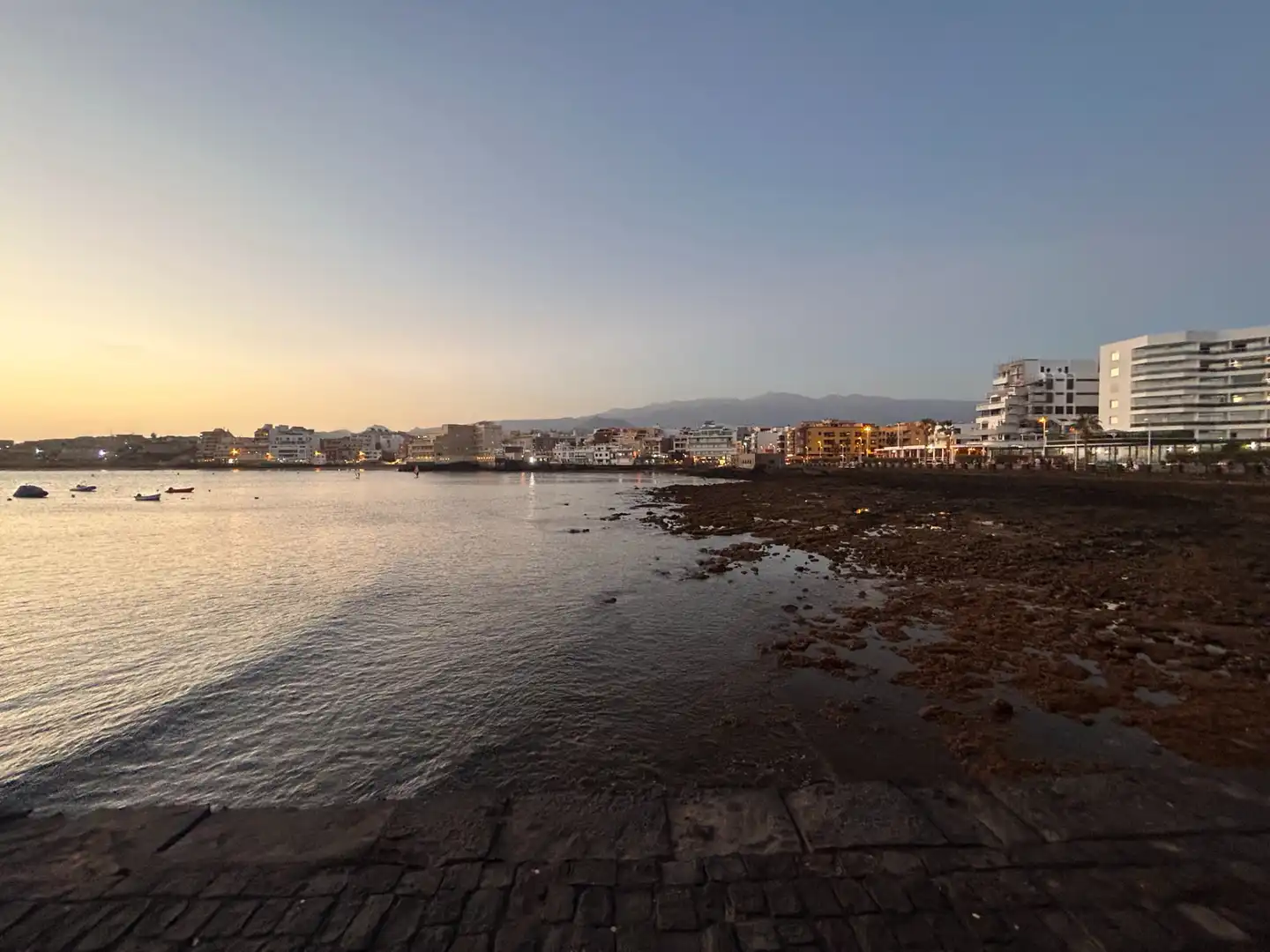 Exterior view of Apartments for rent in Granadilla de Abona  with Furnished, Oven and Washing machine