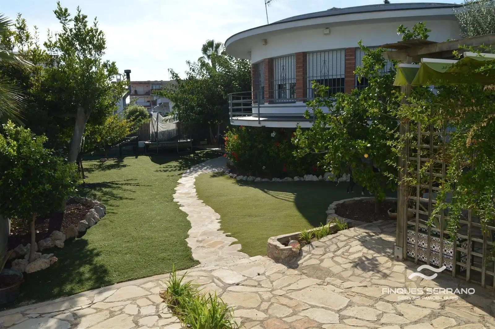 Jardín de Casa o chalet en venta en Vilanova i la Geltrú con Calefacción, Terraza y Trastero