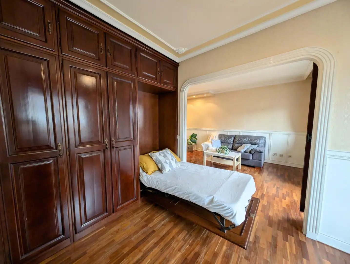 Habitación de Piso en venta en Mieres (Asturias) con Calefacción, Amueblado y Balcón