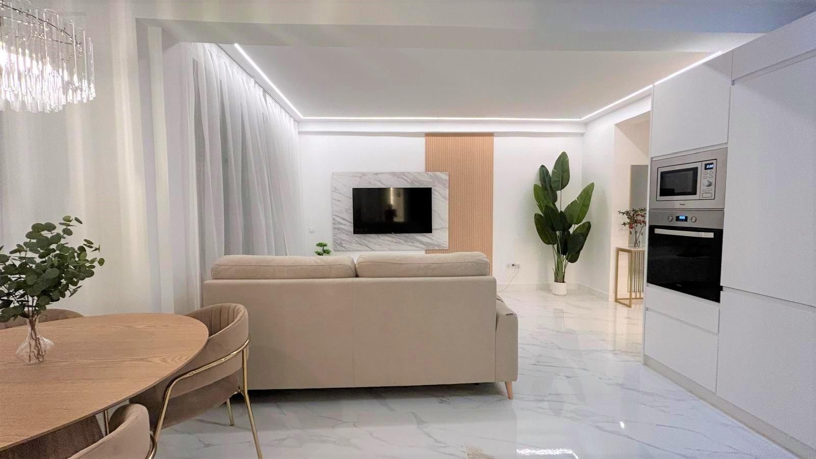 Sala d'estar de Apartament en venda en Torremolinos amb Aire condicionat, Calefacció i Terrassa