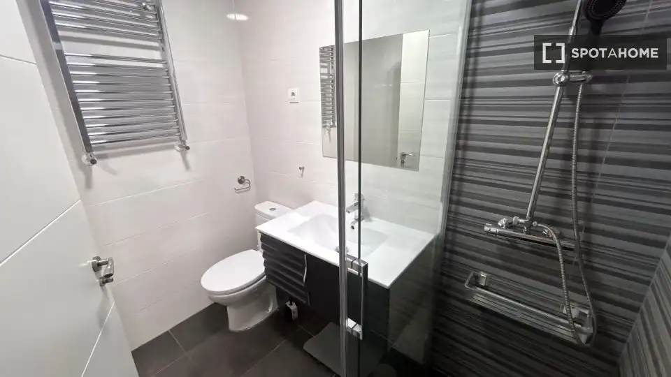 Habitación en Tres Olivos - Valverde
