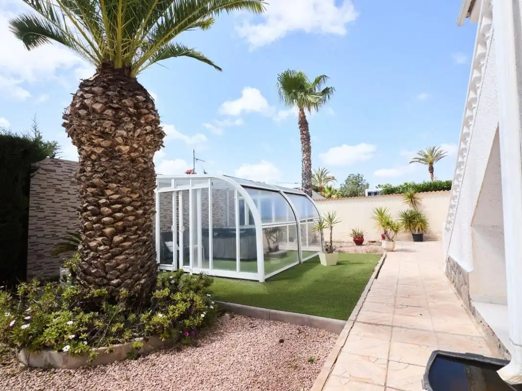 Garden of Houses for sale in Rojales  with Air Conditioner and Private garden