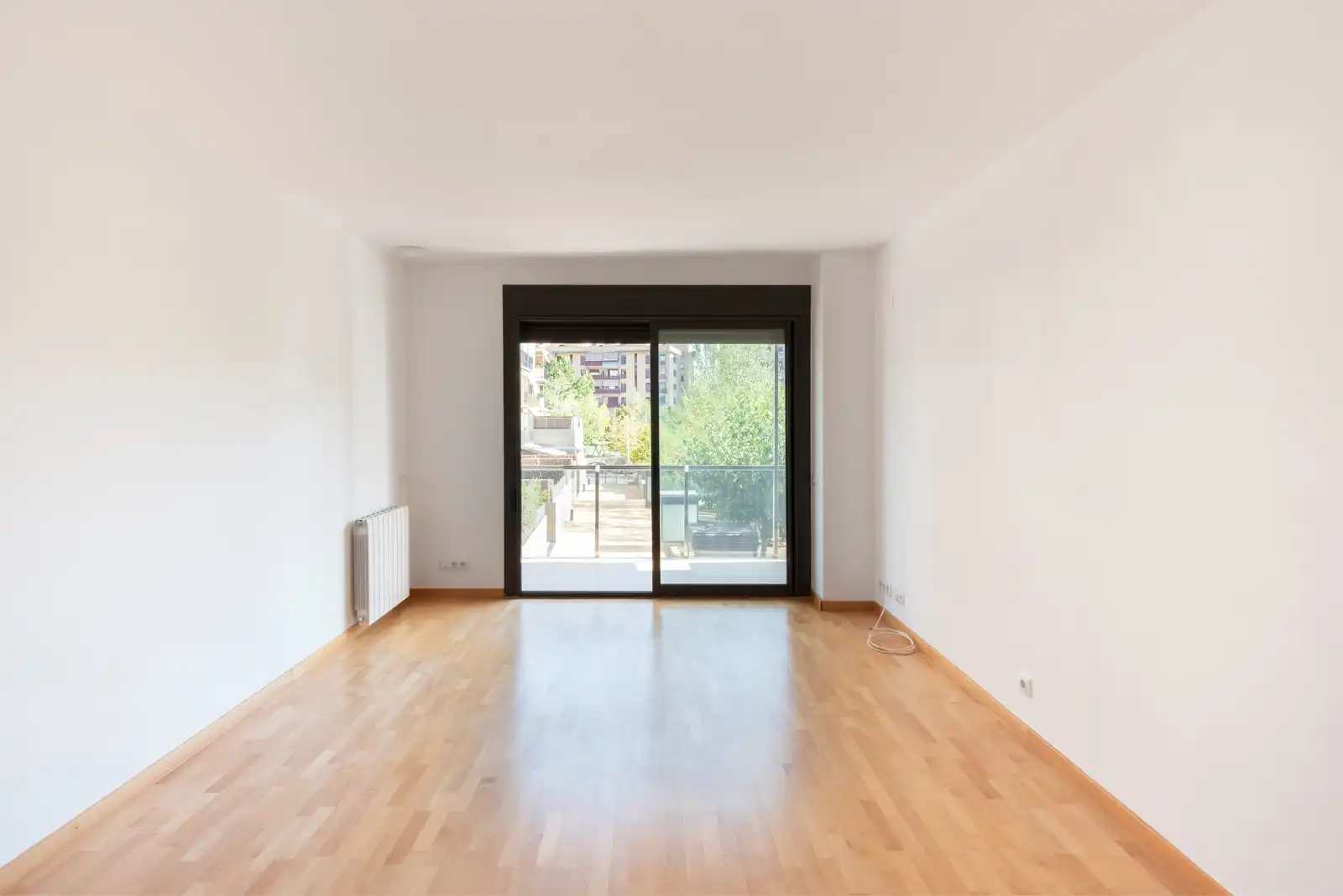 Living room of Flat for rent in Sabadell  with Heating, Parquet flooring and Oven