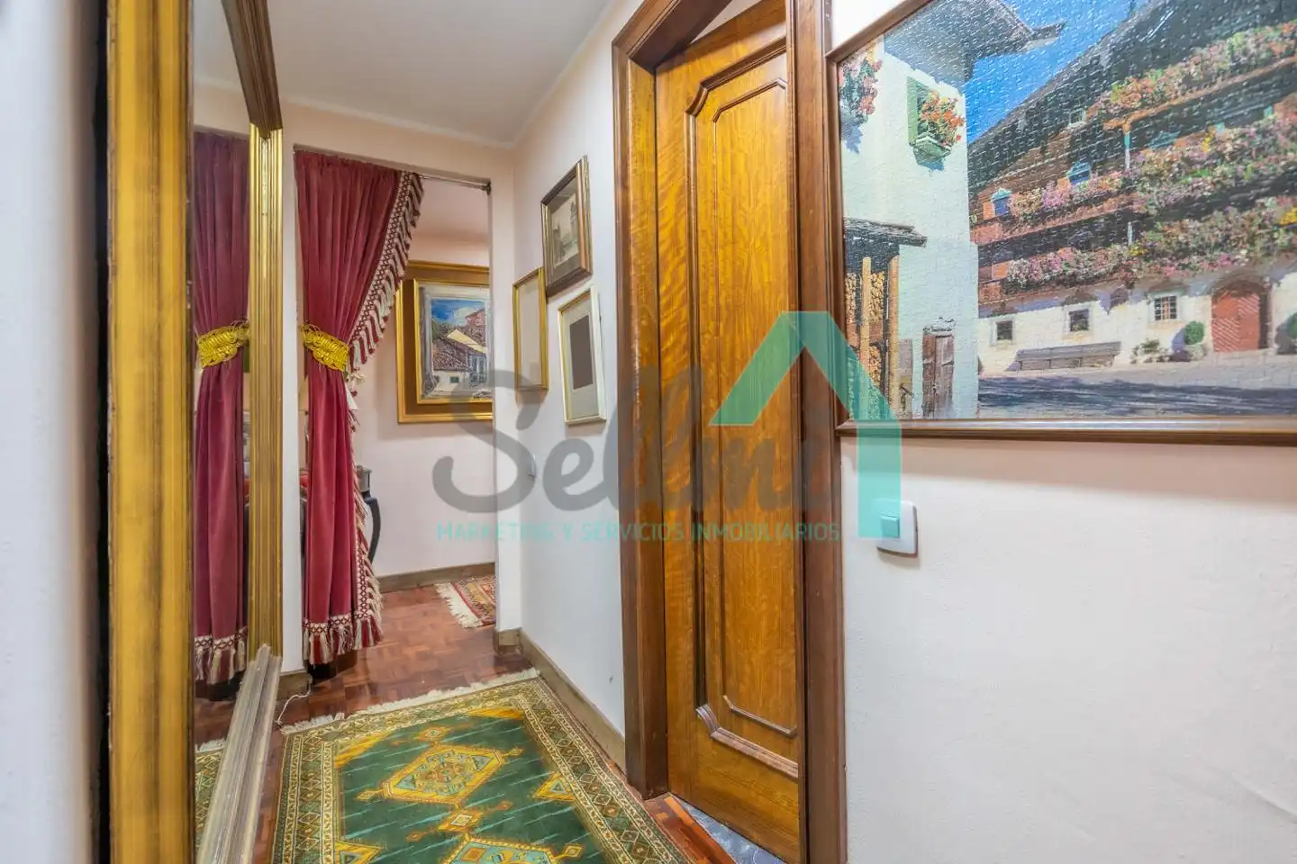 Pis en venda en Oviedo  amb Calefacció, Parquet i Terrassa