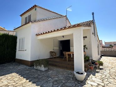 Casa amb jardí en venda a DEL CARLIT