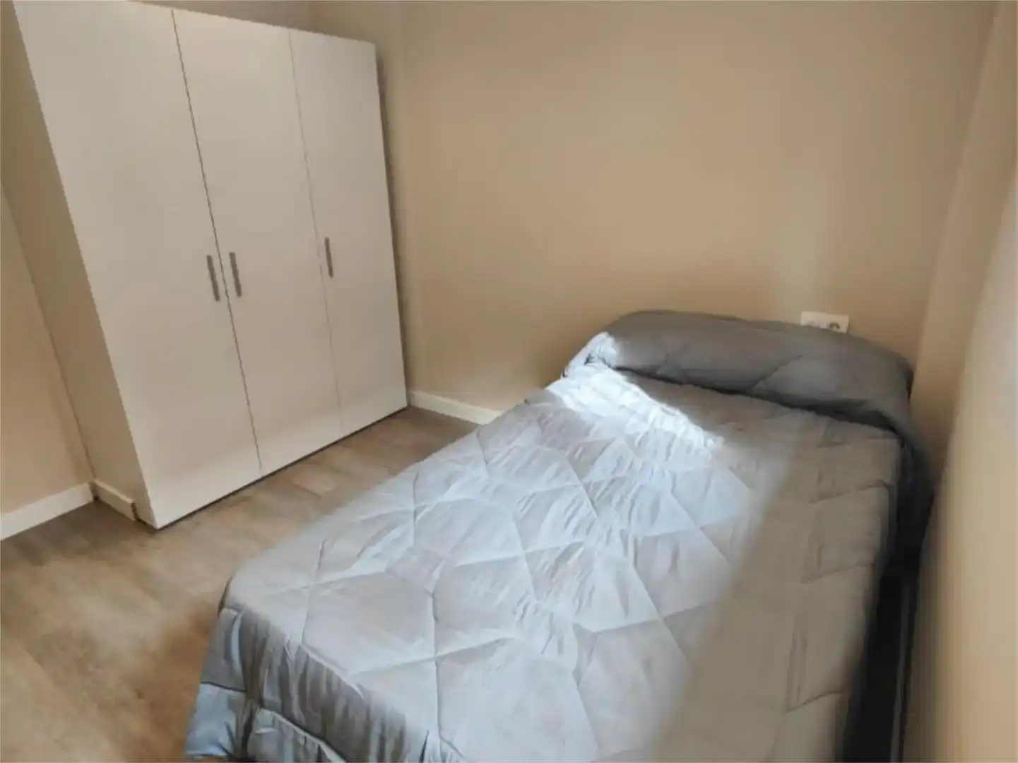 Schlafzimmer von Wohnung zur Miete in Murcia mit Möbliert