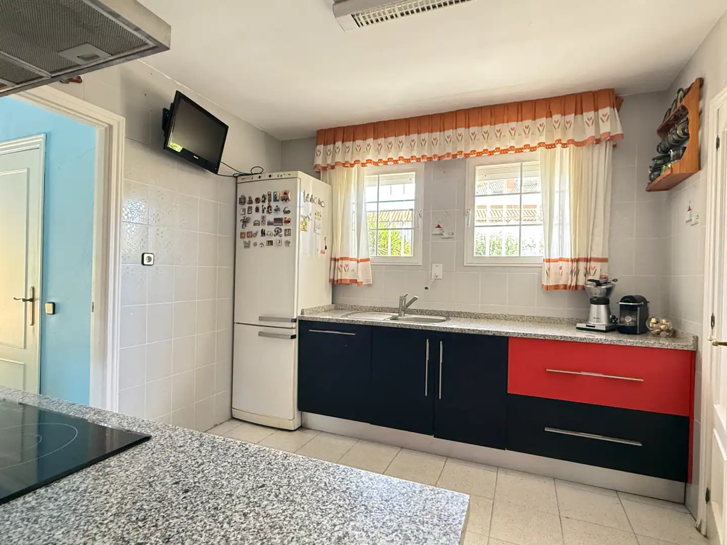 Kitchen of Houses for sale in Griñón  with Air Conditioner, Heating and Private garden