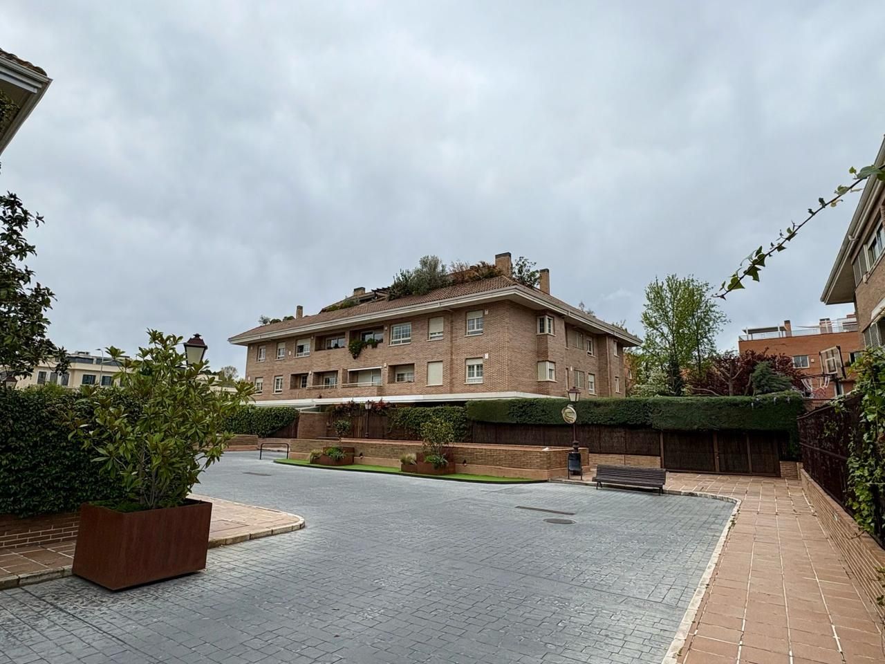 Exterior view of Flat for sale in  Madrid Capital  with Air Conditioner, Heating and Private garden