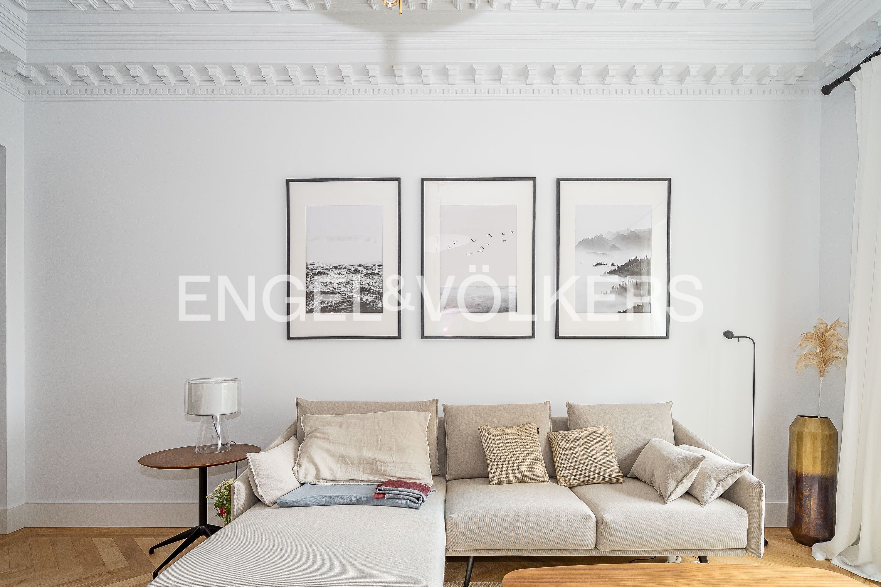 Sala de estar de Apartamento en venta en  Madrid Capital con Aire acondicionado, Calefacción y Parquet