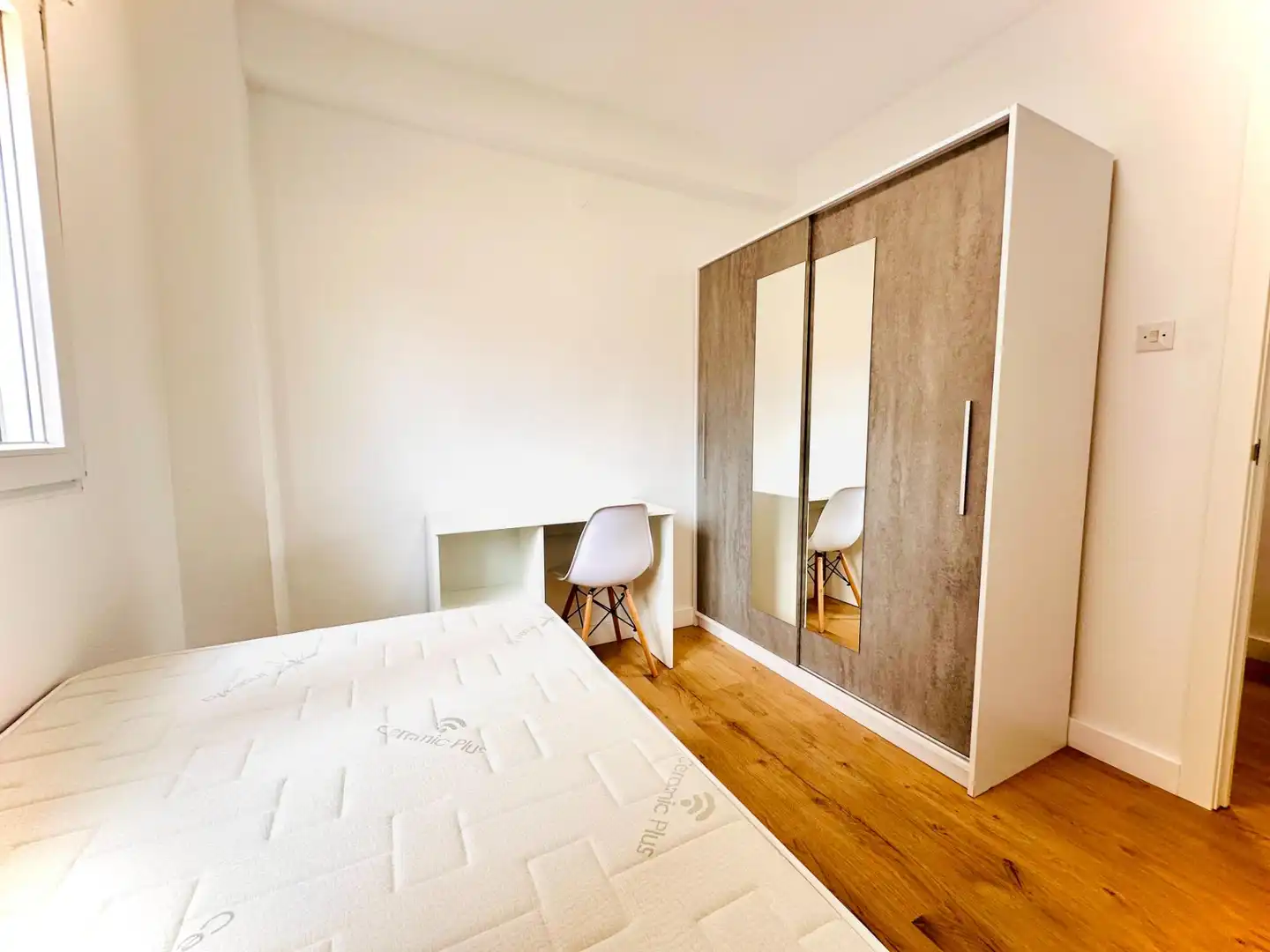 Room in Calle FRAY JUAN SANCHEZ COTAN, Cartuja