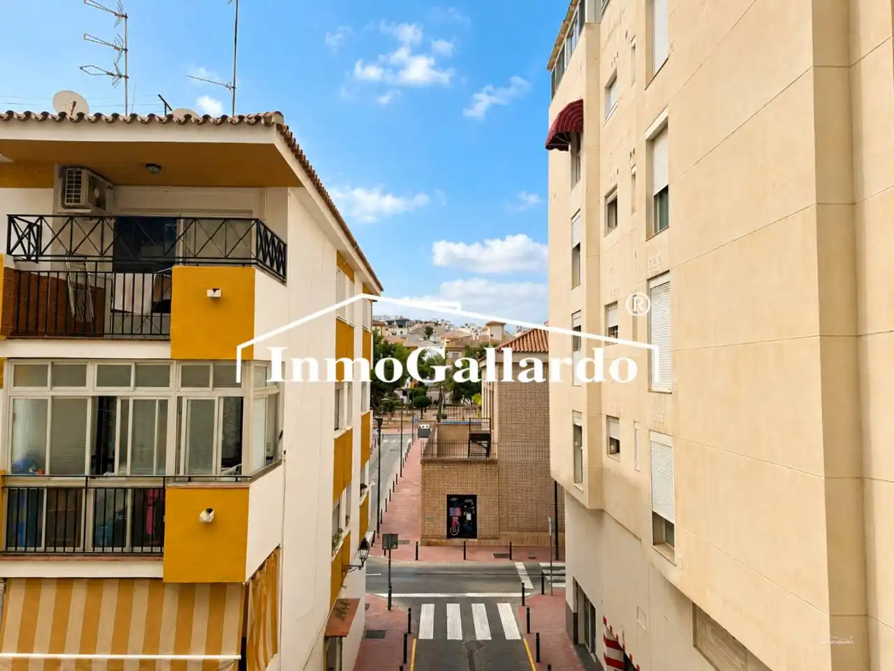 Außenansicht von Wohnung zur Miete in Rincón de la Victoria mit Balkon