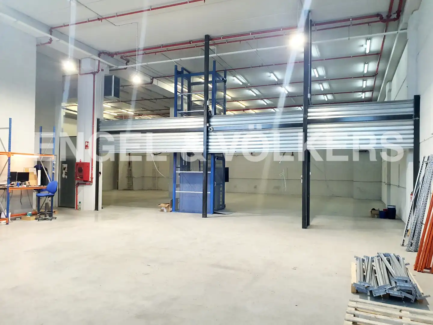 Nau industrial en venda en Cornellà de Llobregat