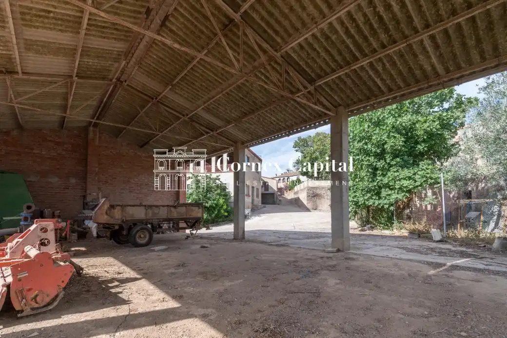 Finca rústica en venda en Ullastret amb Jardí privat, Terrassa i Traster