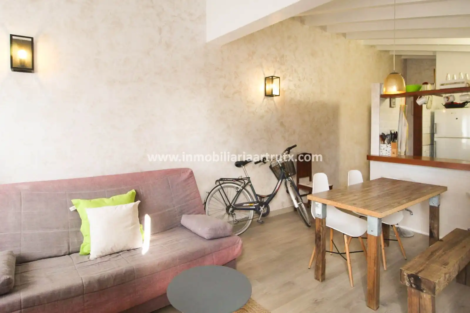 Apartament amb terrassa en venda a Cala en Blanes