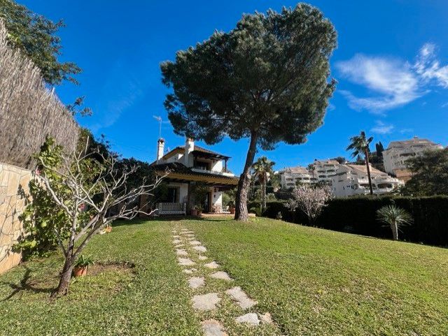 Garden of Houses for sale in Marbella  with Air Conditioner, Heating and Private garden