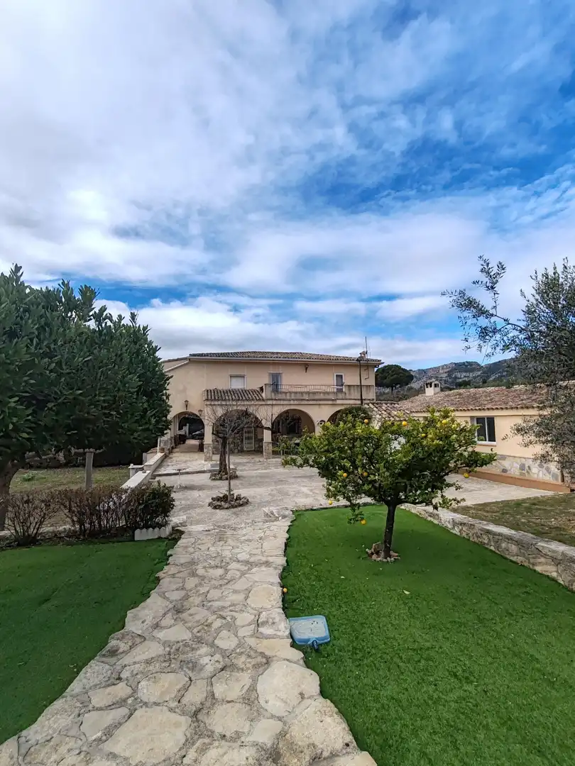 CHALET VENTA  ZONA COCENTAINA, Bild 2