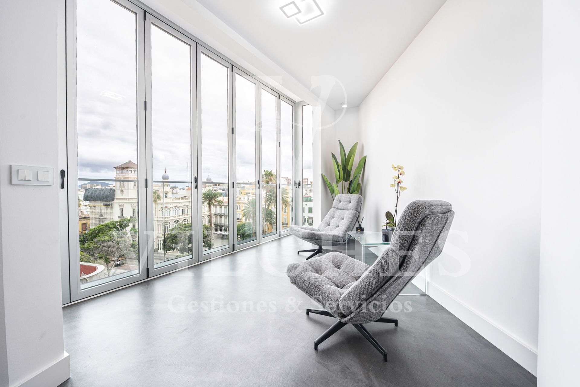 Living room of Flat for sale in Las Palmas de Gran Canaria  with Terrace, Furnished and Oven