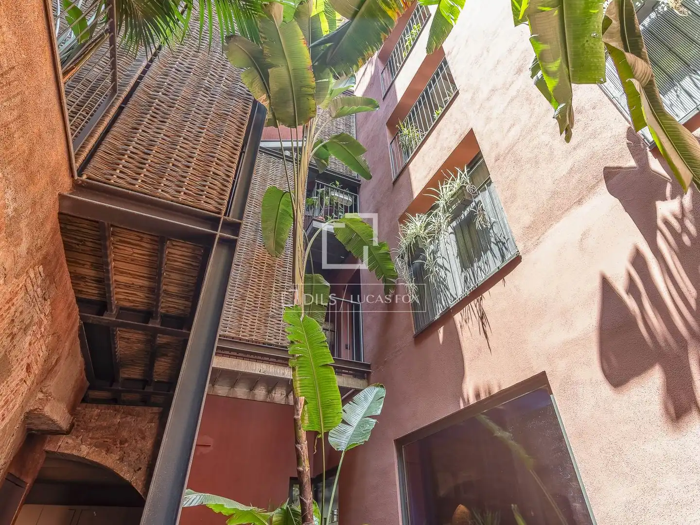Vista exterior de Piso en venta en Barcelona con Aire acondicionado, Calefacción y Parquet