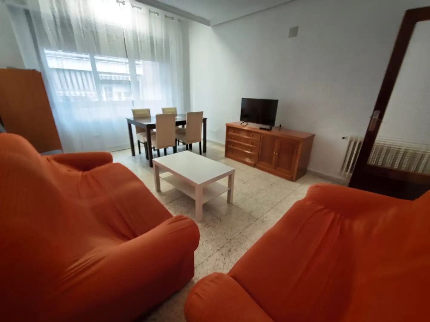 Sala de estar de Piso de alquiler en Albacete con Calefacción, Amueblado y Balcón