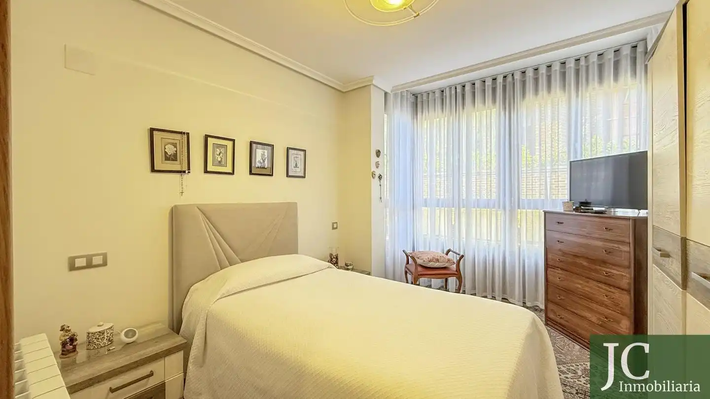 Habitación de Planta baja en venta en Guriezo con Calefacción y Terraza
