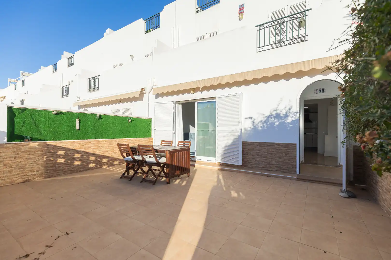 Terraced house with pool for sale in Calle Magallanes 142, imagen 5