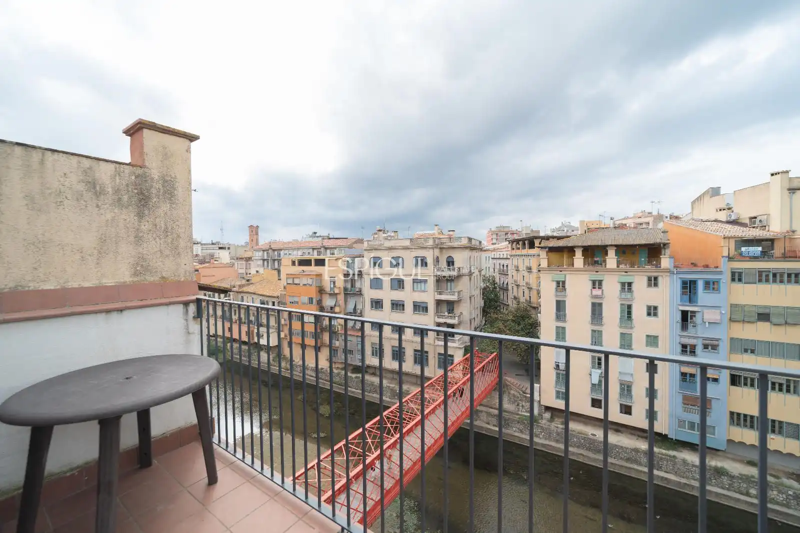 Terrassa de Edifici en venda en Girona