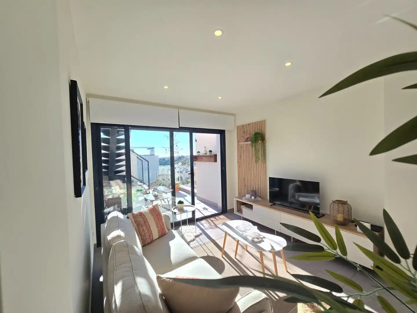 Sala d'estar de Apartament en venda en Orihuela amb Jardí privat, Terrassa i Traster
