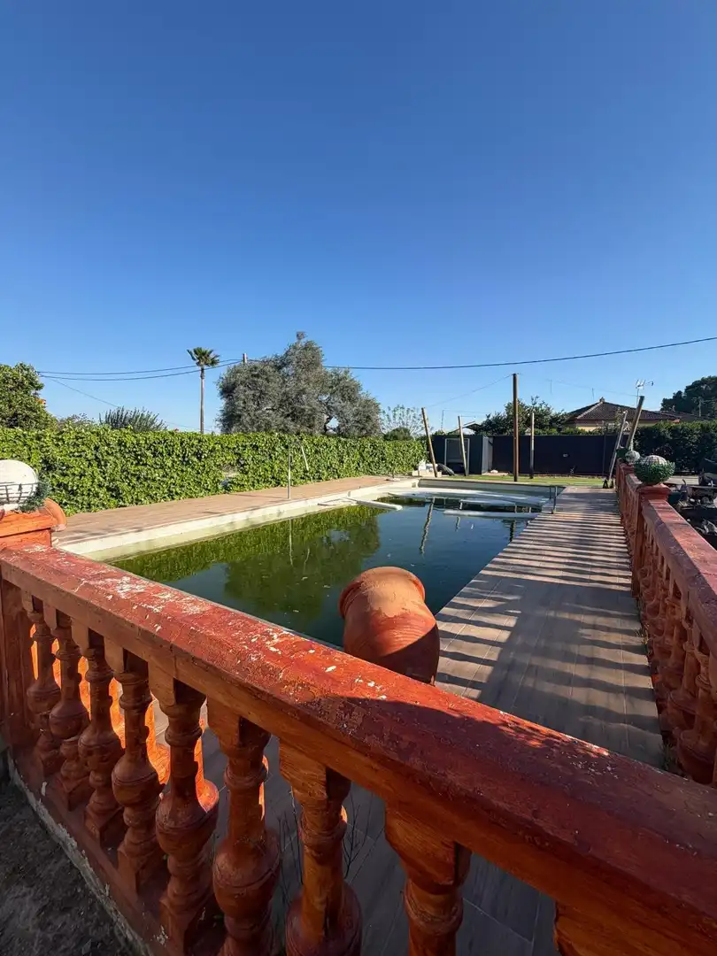 Swimming pool of Houses for sale in Utrera