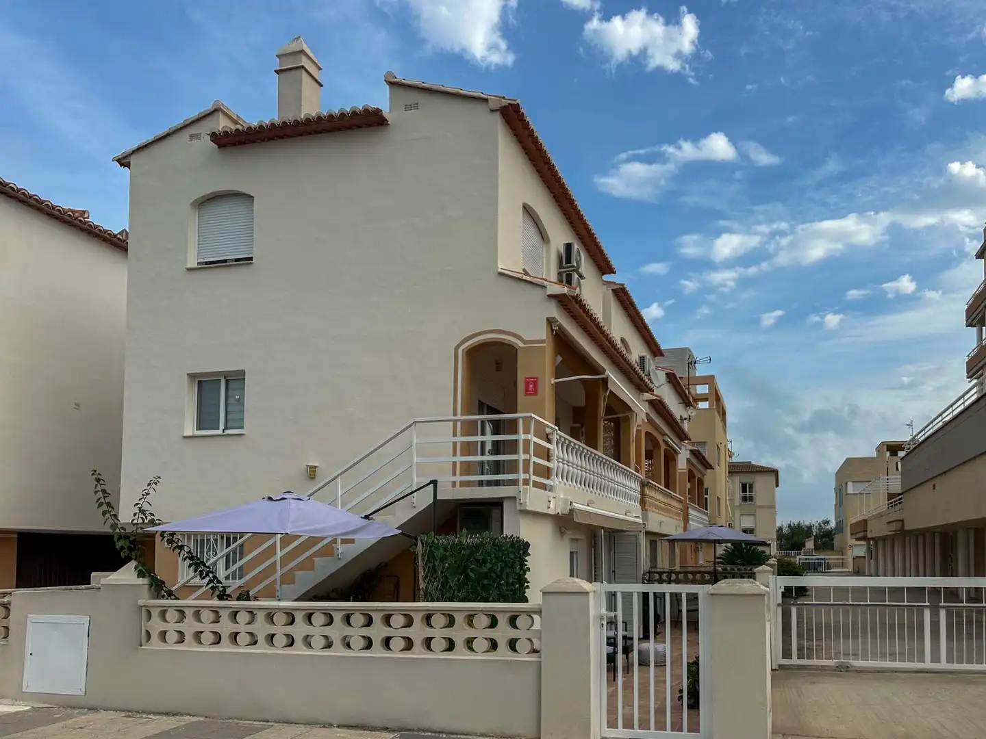 Terraced house with terrace for sale in Carrer AVINYO, imagen 2