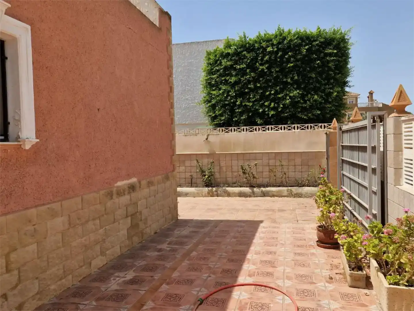 Terrassa de Casa o xalet en venda en Roquetas de Mar amb Aire condicionat i Balcó