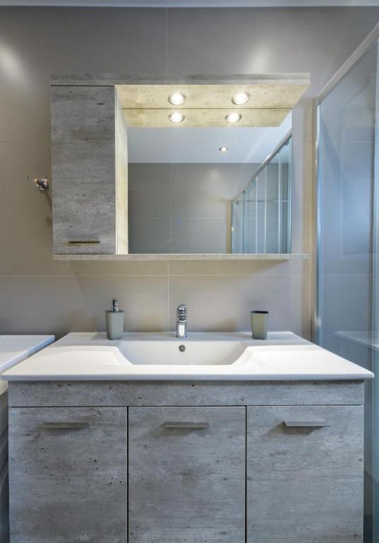 Bathroom of Flat to rent in Santander  with Air Conditioner, Furnished and Pets allowed