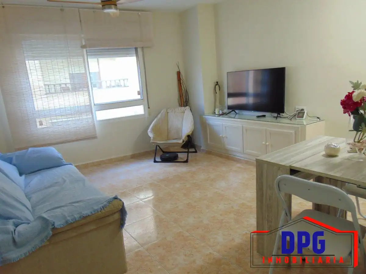 Habitación de Apartamento en venta en Garrucha con Aire acondicionado y Amueblado