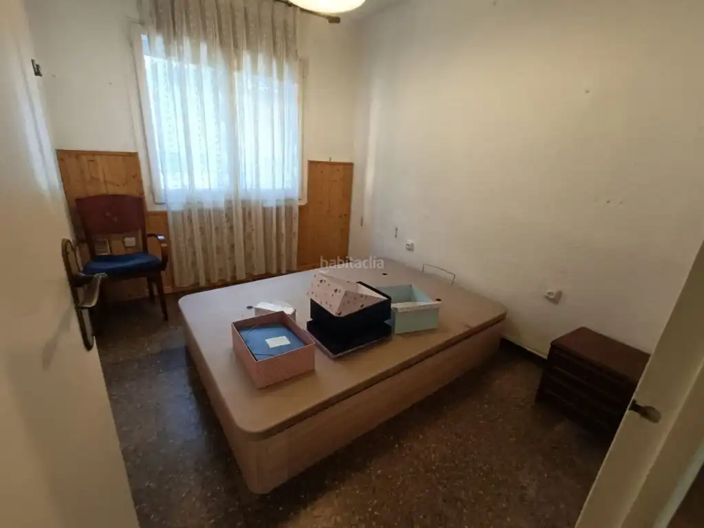 Dormitori de Pis en venda en Rubí