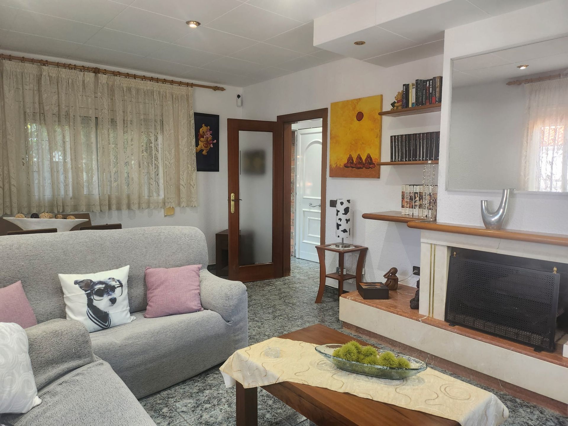 Sala d'estar de Casa o xalet en venda en Cabrera d'Anoia amb Jardí privat