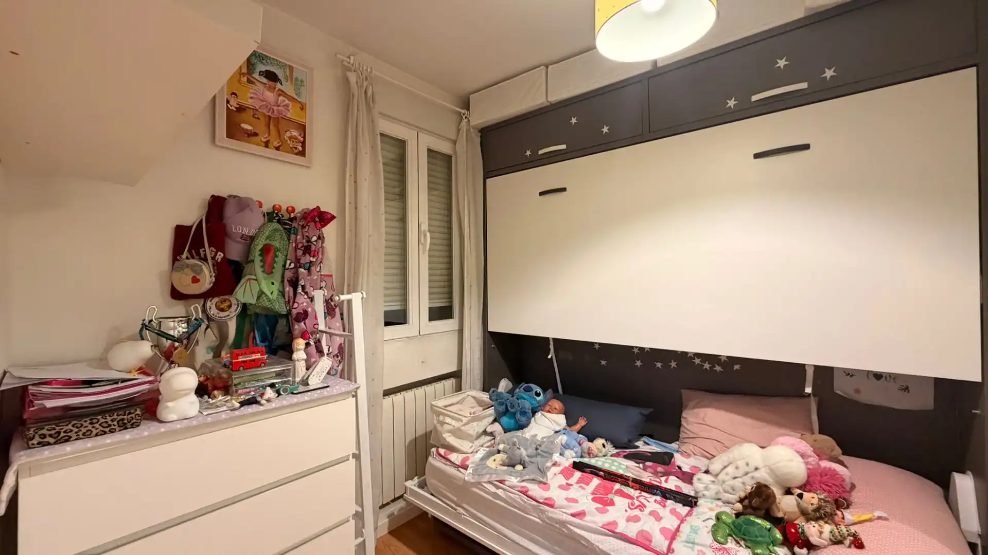 Schlafzimmer von Wohnung zum Verkauf in Madrid mit Klimaanlage, Heizung und Möbliert