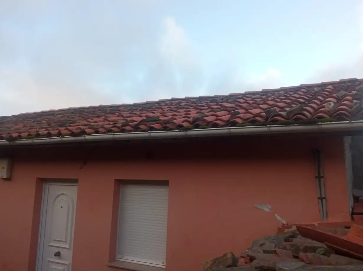 Vista exterior de Finca rústica en venda en Cudillero amb Jardí privat